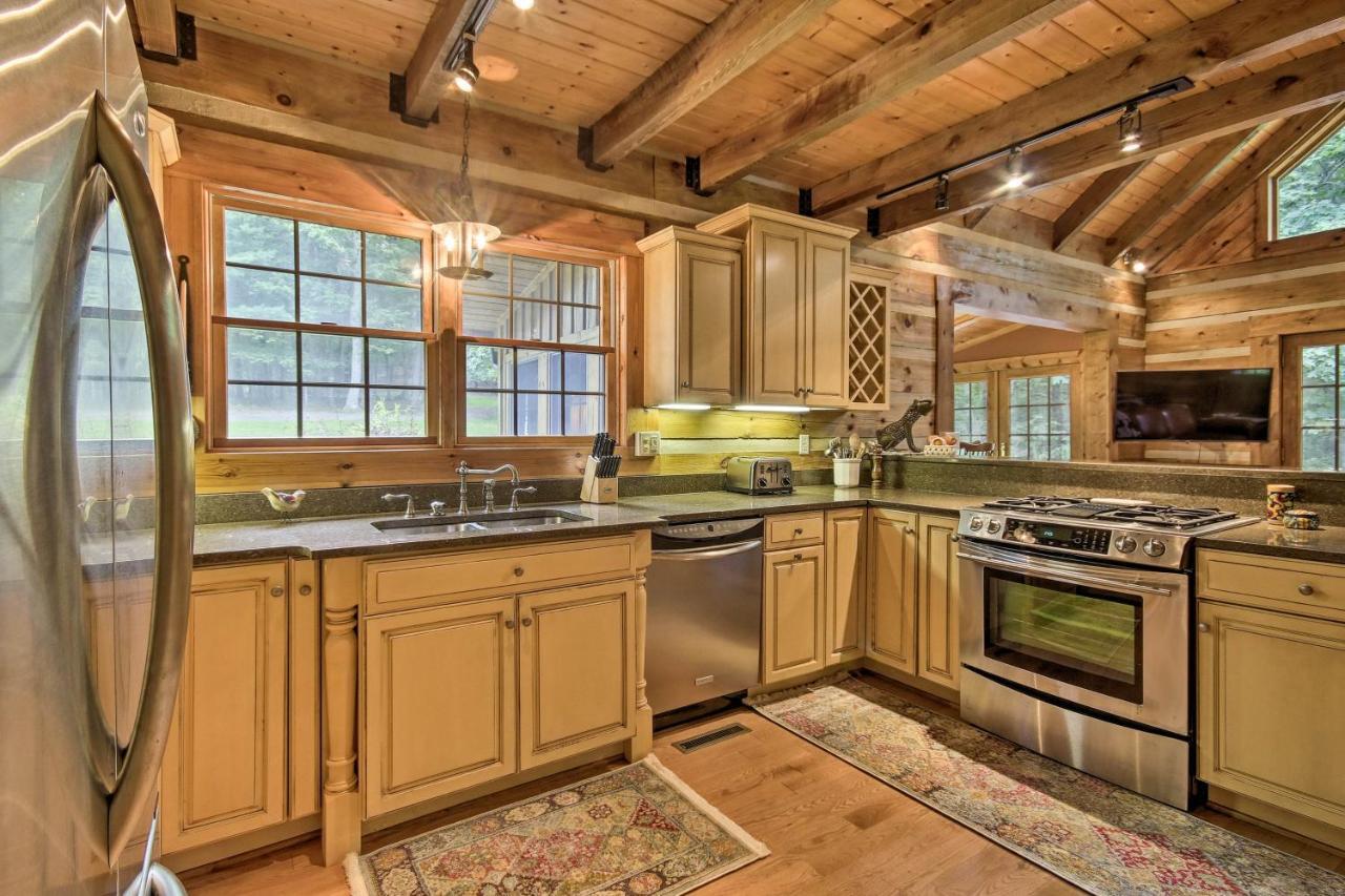 Creekside Berkeley Springs Cabin On 35 Acres! Dış mekan fotoğraf