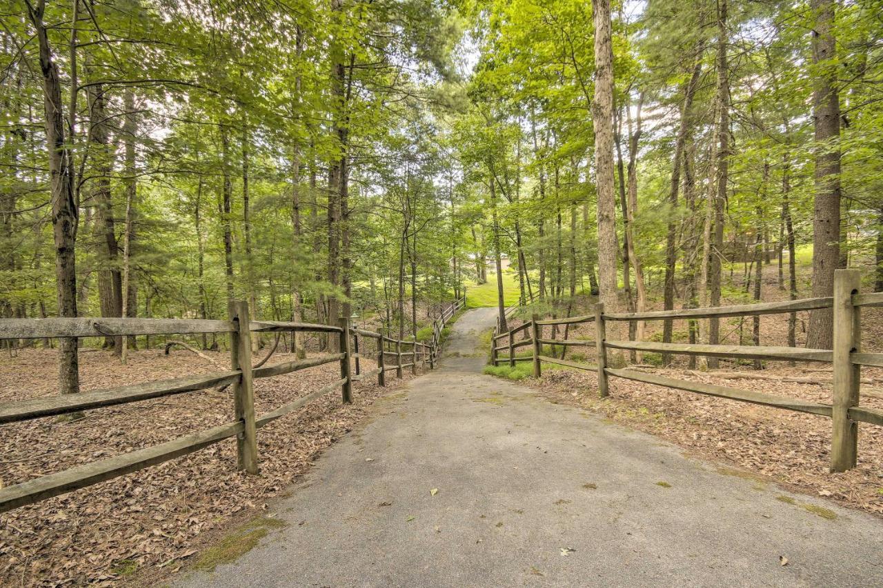 Creekside Berkeley Springs Cabin On 35 Acres! Dış mekan fotoğraf
