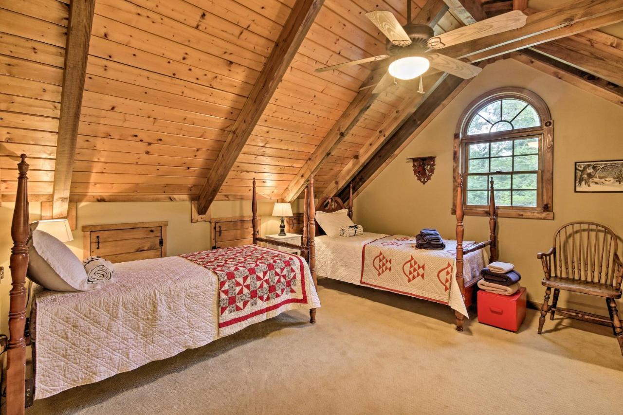Creekside Berkeley Springs Cabin On 35 Acres! Dış mekan fotoğraf