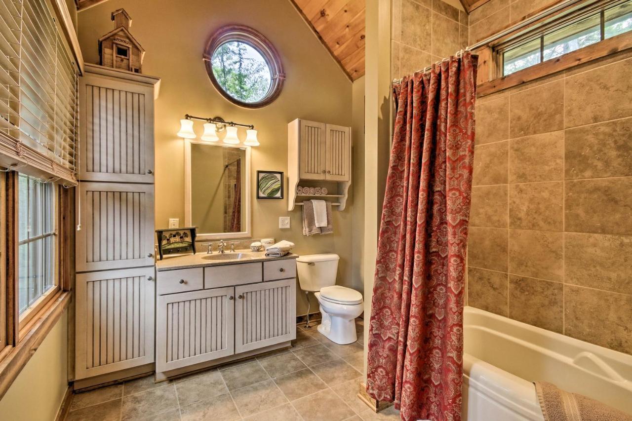 Creekside Berkeley Springs Cabin On 35 Acres! Dış mekan fotoğraf